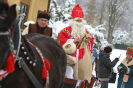 Mikołaj, śnieg i radość dzieci